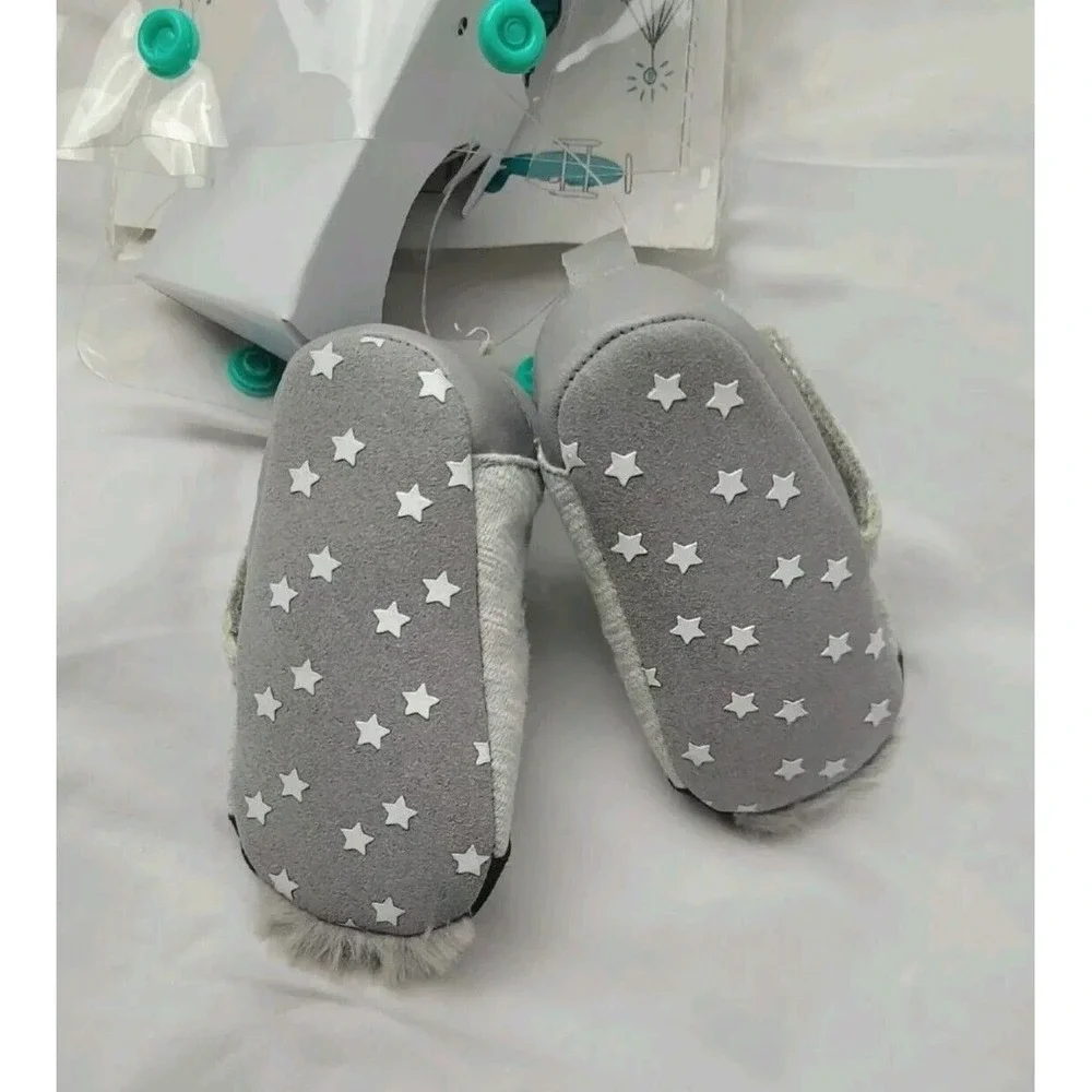 Ro+Me By Robeez Baby Slip On Crib Shoes Gray Penguin Booties Size 0-6 Mos NEW